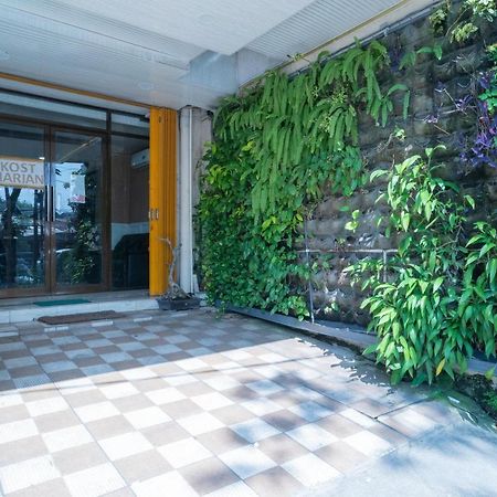 Reddoorz Plus Syariah Near Pasar Turi Surabaya Exterior photo